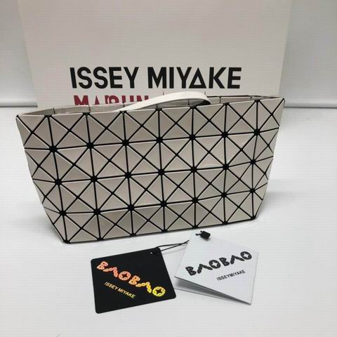 Issey Miyake 31x16x3.5cm Yt5 (3)